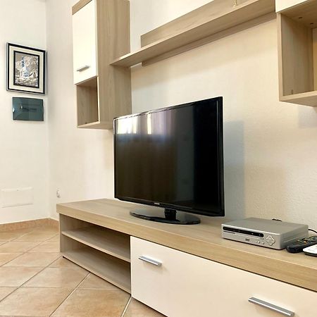 Square Inn Apartment Όλμπια Εξωτερικό φωτογραφία
