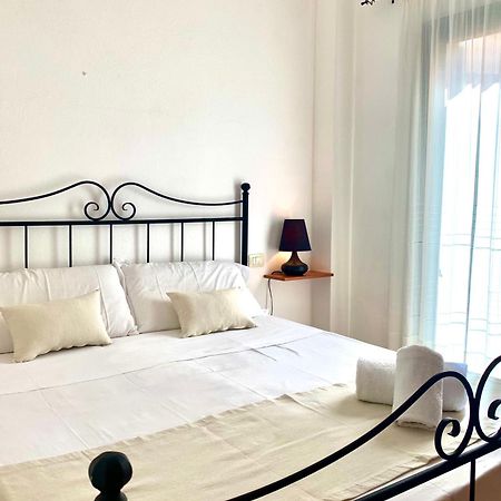 Square Inn Apartment Όλμπια Εξωτερικό φωτογραφία
