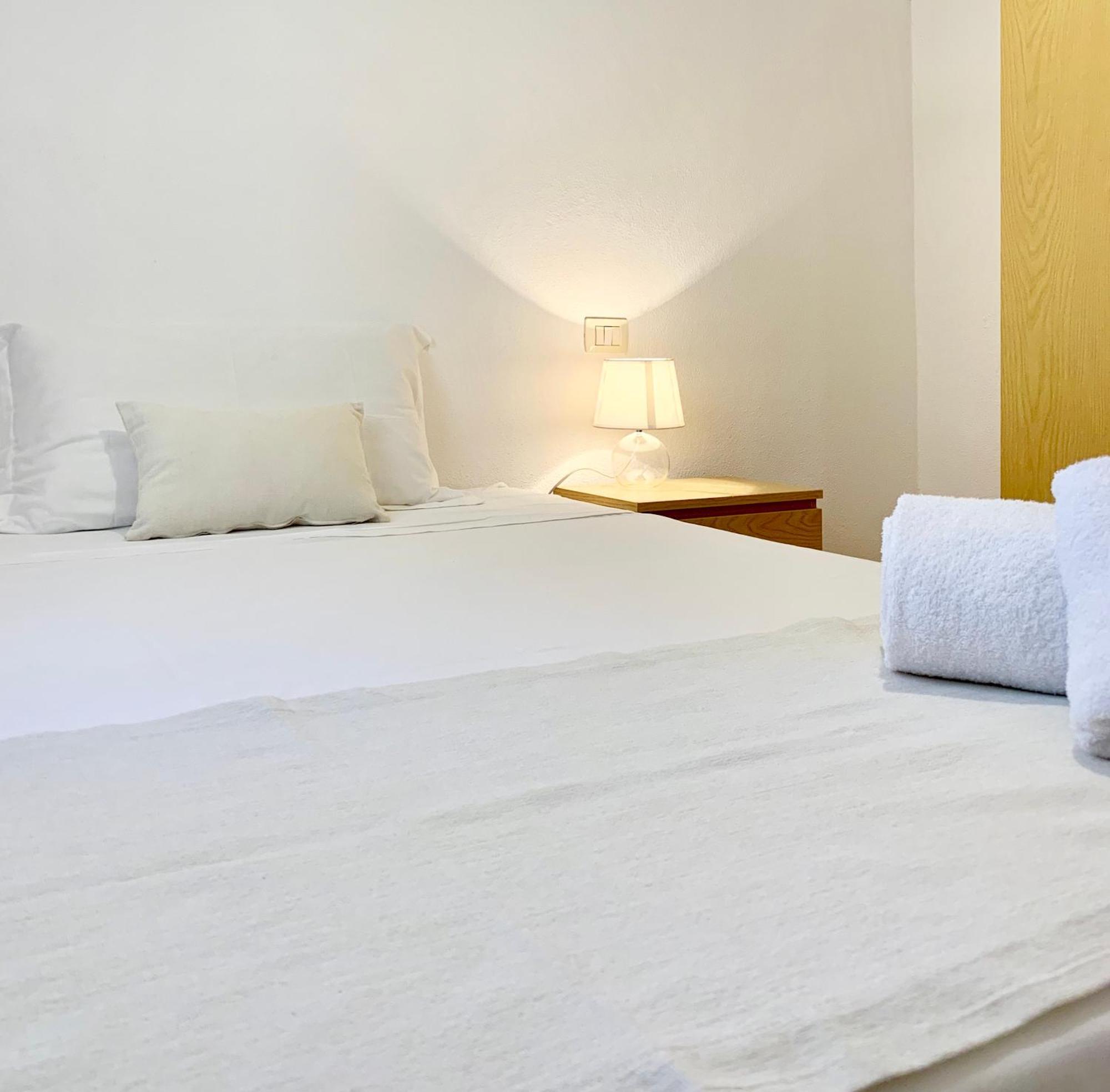 Square Inn Apartment Όλμπια Εξωτερικό φωτογραφία